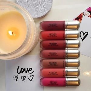 Barra de labios Revlon Lipcolor Ultra HD mate